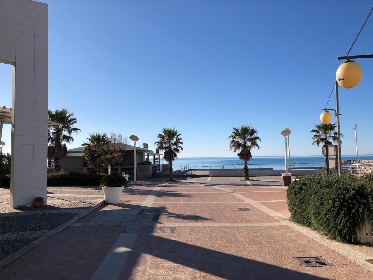 Appartamento A 30 Mt Dal Mare Cecina  Exterior foto